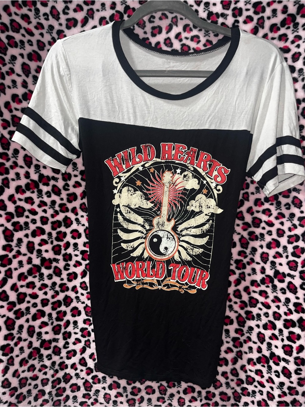 No Boundaries Black and White Wild Hearts Graphic Ringer Tee